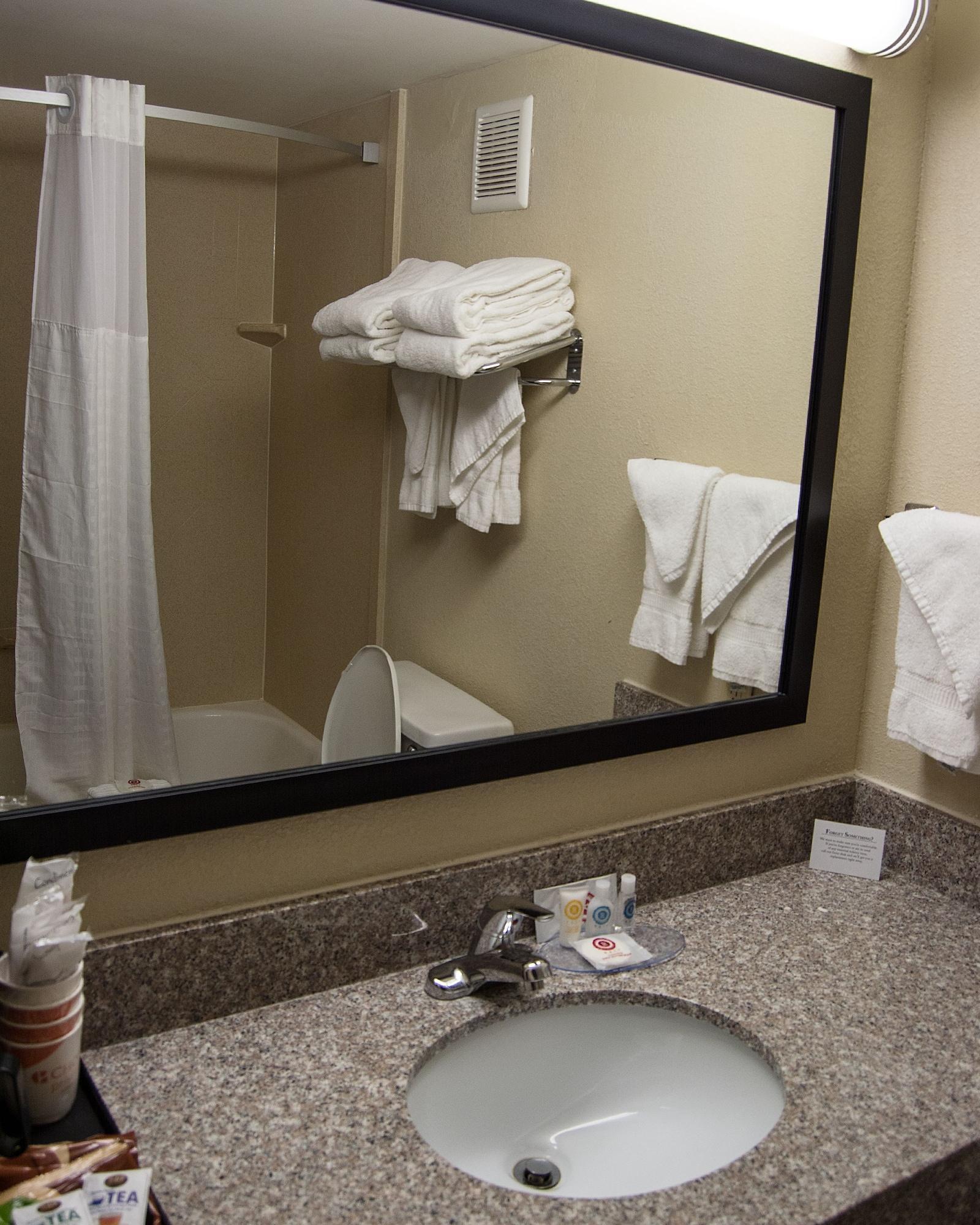 Comfort Inn & Suites Raphine - Lexington Near I-81 And I-64 Εξωτερικό φωτογραφία