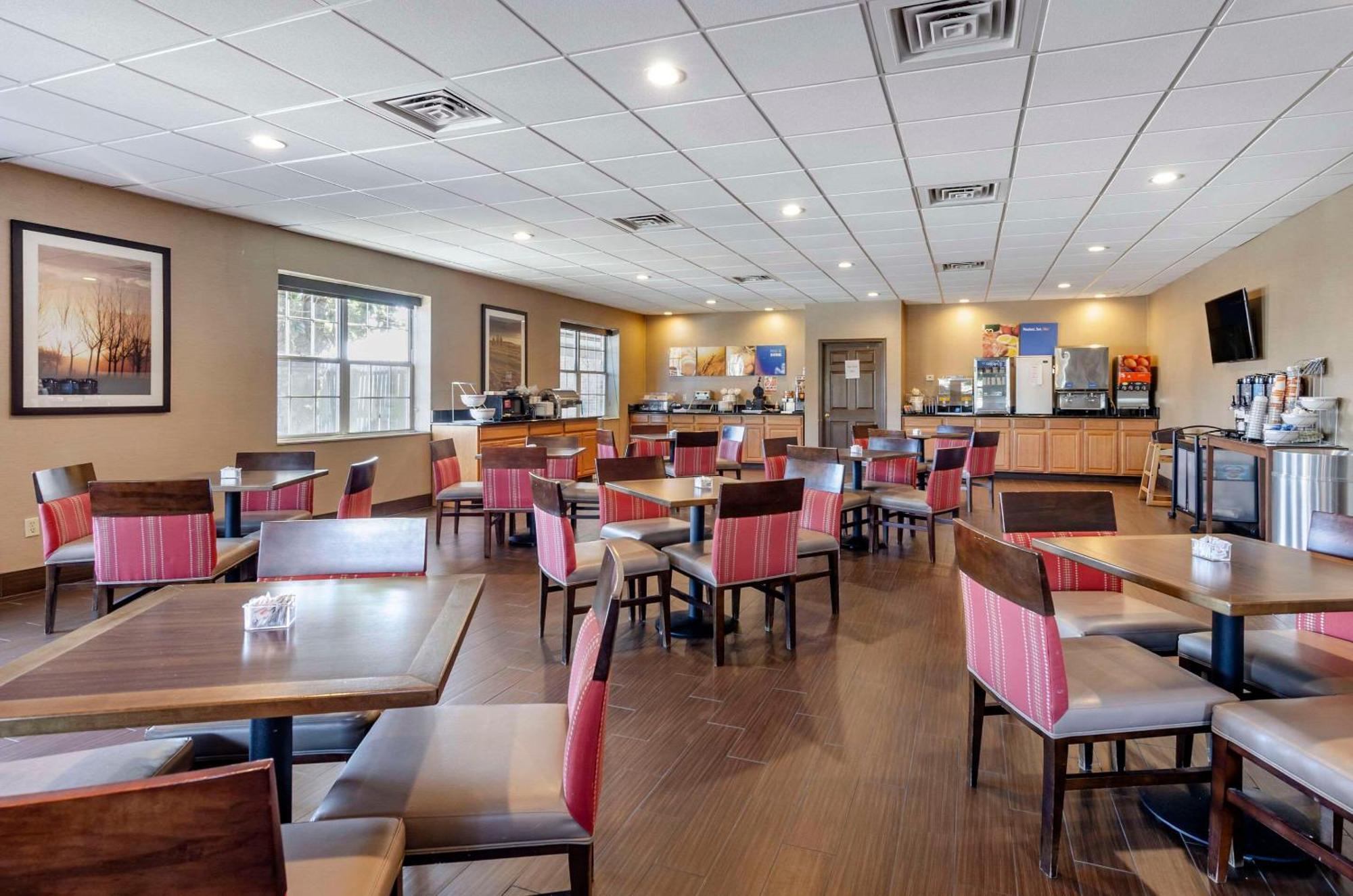 Comfort Inn & Suites Raphine - Lexington Near I-81 And I-64 Εξωτερικό φωτογραφία