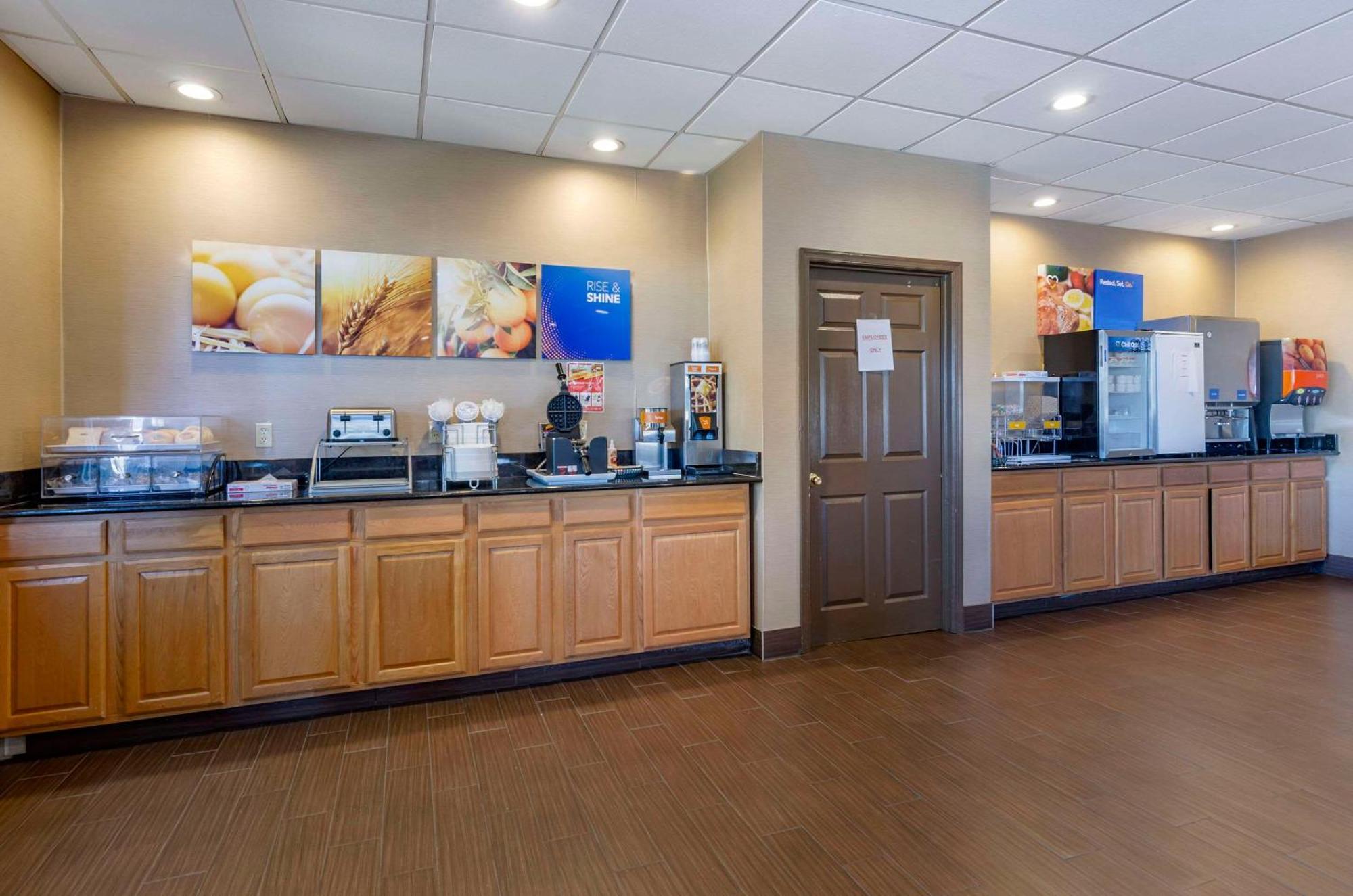Comfort Inn & Suites Raphine - Lexington Near I-81 And I-64 Εξωτερικό φωτογραφία