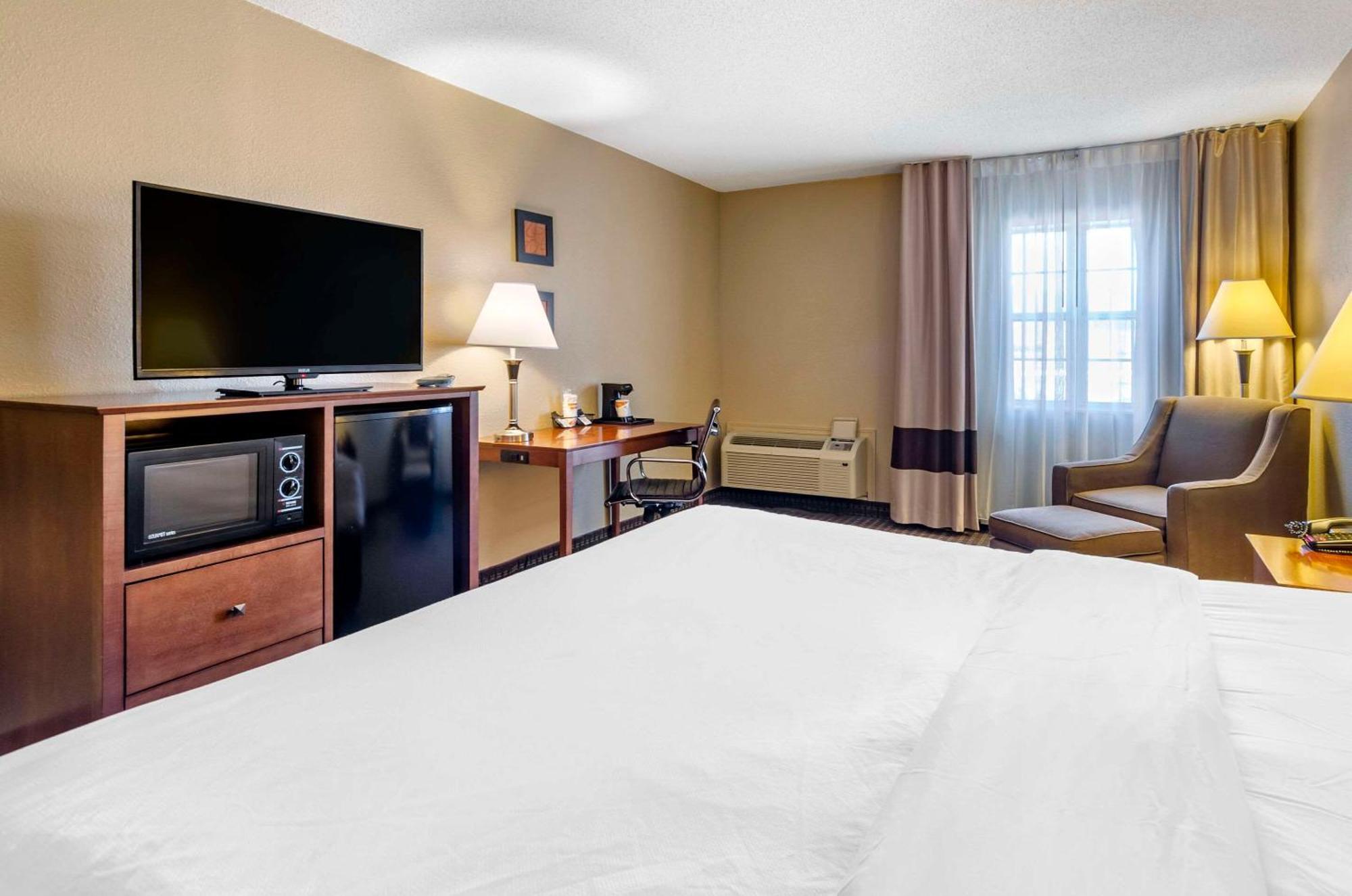 Comfort Inn & Suites Raphine - Lexington Near I-81 And I-64 Εξωτερικό φωτογραφία