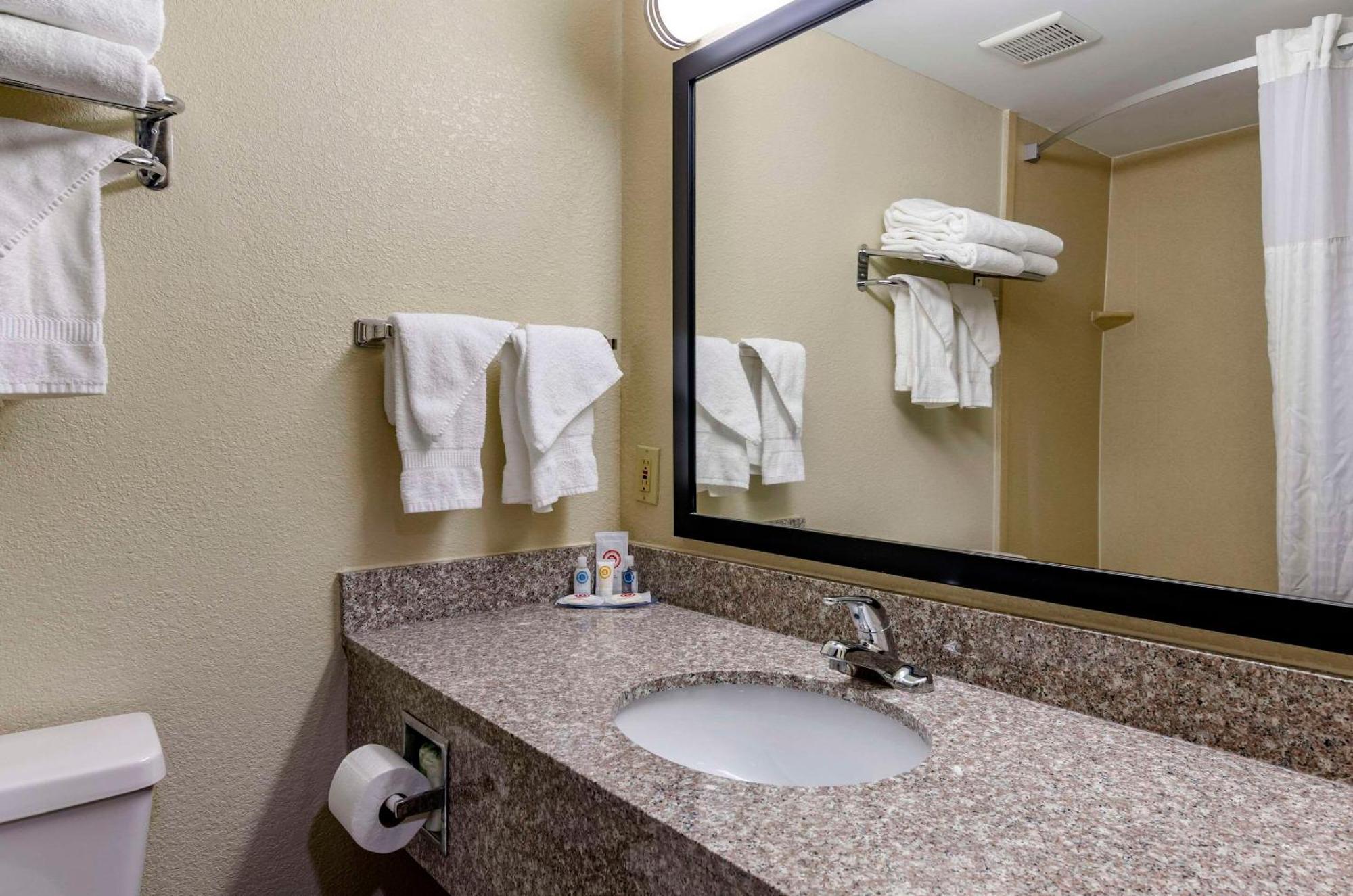 Comfort Inn & Suites Raphine - Lexington Near I-81 And I-64 Εξωτερικό φωτογραφία