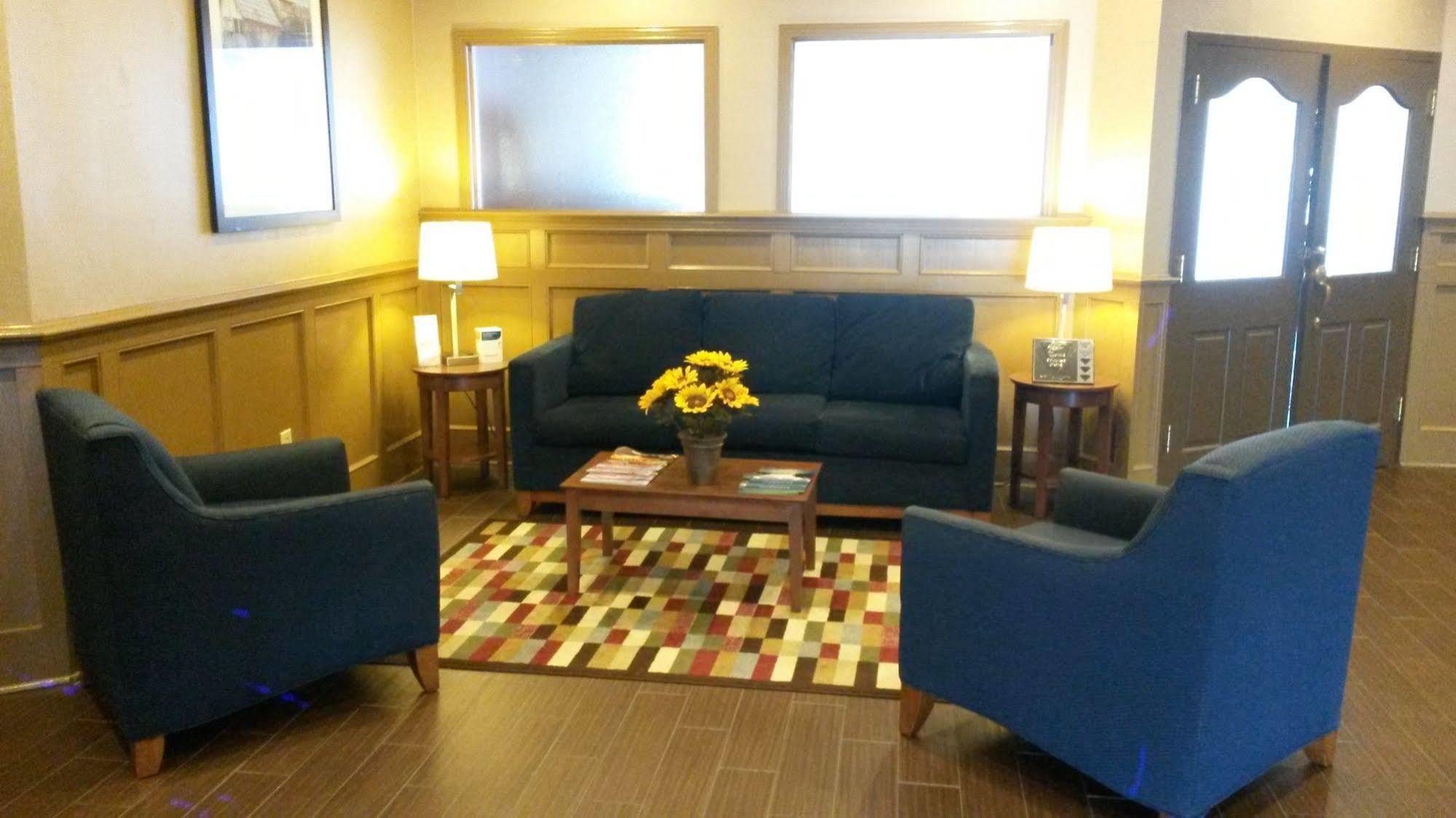 Comfort Inn & Suites Raphine - Lexington Near I-81 And I-64 Εξωτερικό φωτογραφία