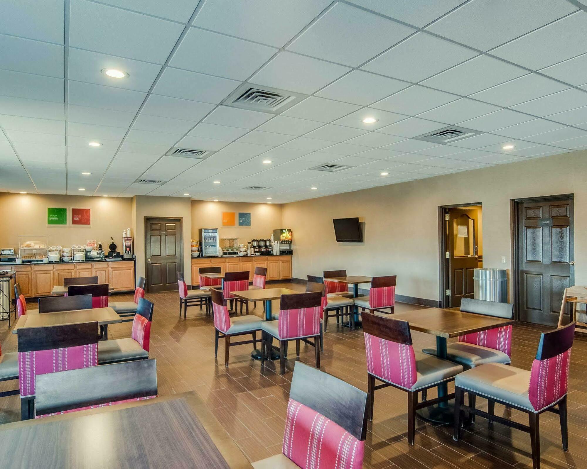 Comfort Inn & Suites Raphine - Lexington Near I-81 And I-64 Εξωτερικό φωτογραφία